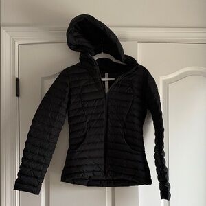 LULULEMON WOMENS JACKET 4 BLACK PUFFER down for it all